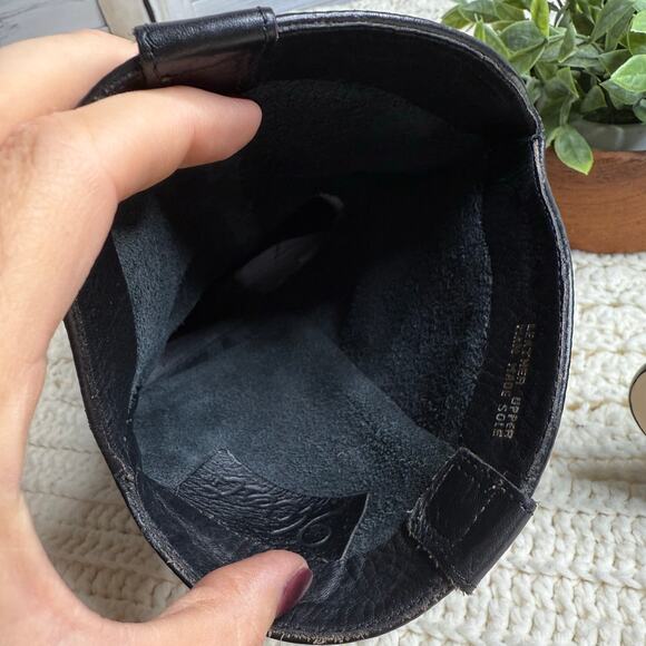 VINTAGE NINE WEST Women's Size 7 Pebbled Leather Flat Cowboy Boot Black Pull On - Picture 8 of 13